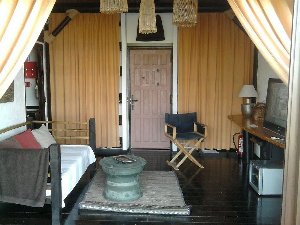 Ddg Retreat Hotel Casares