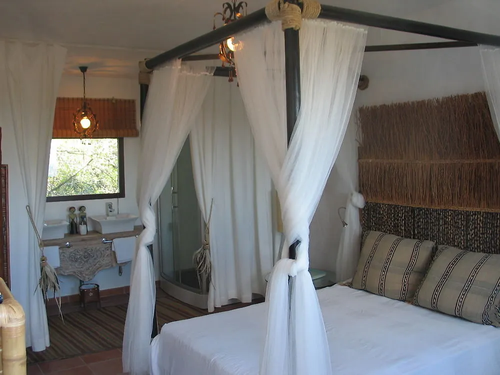Ddg Retreat Otel Casares İspanya