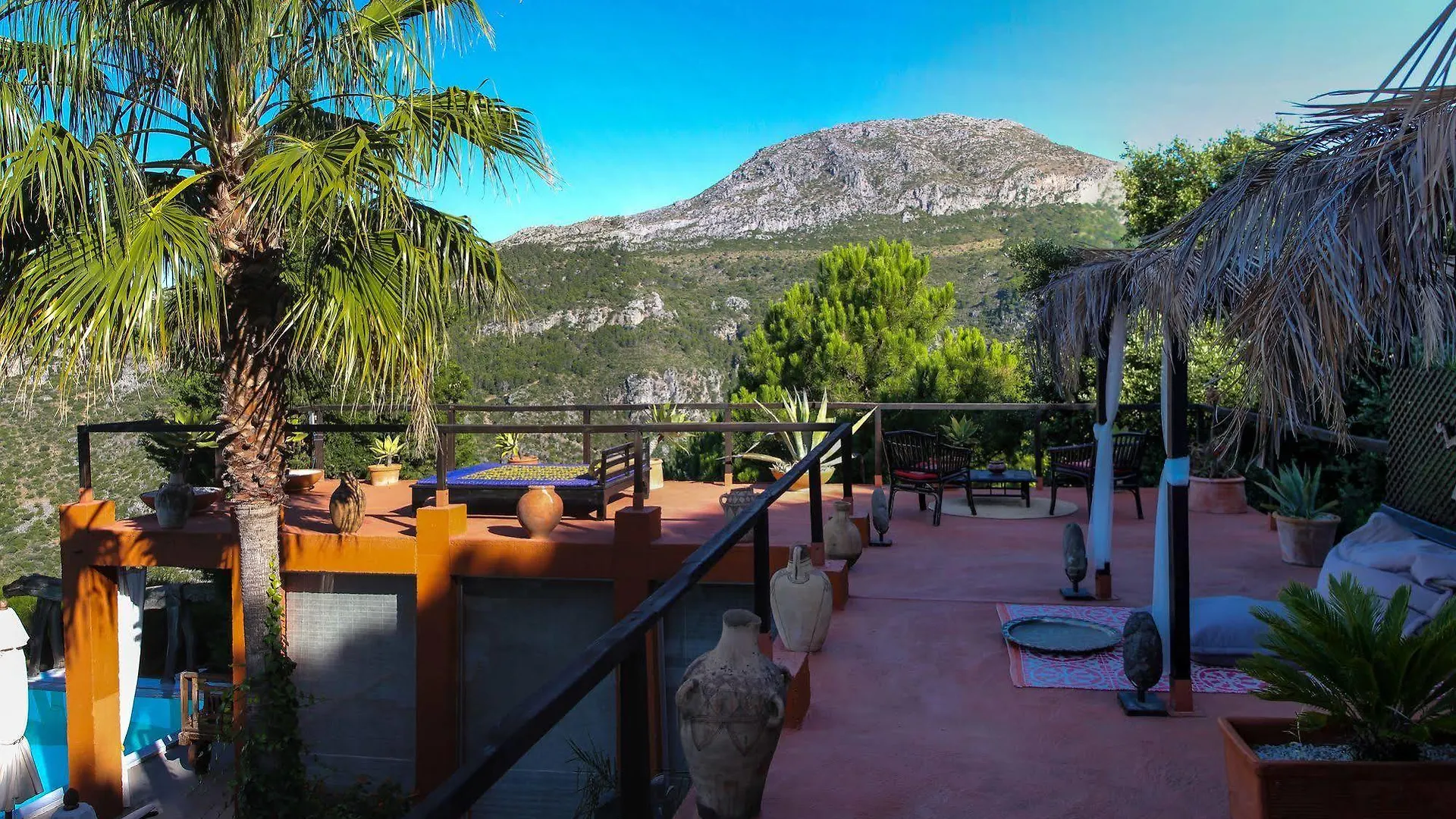 Ddg Retreat Hotel Casares Resort