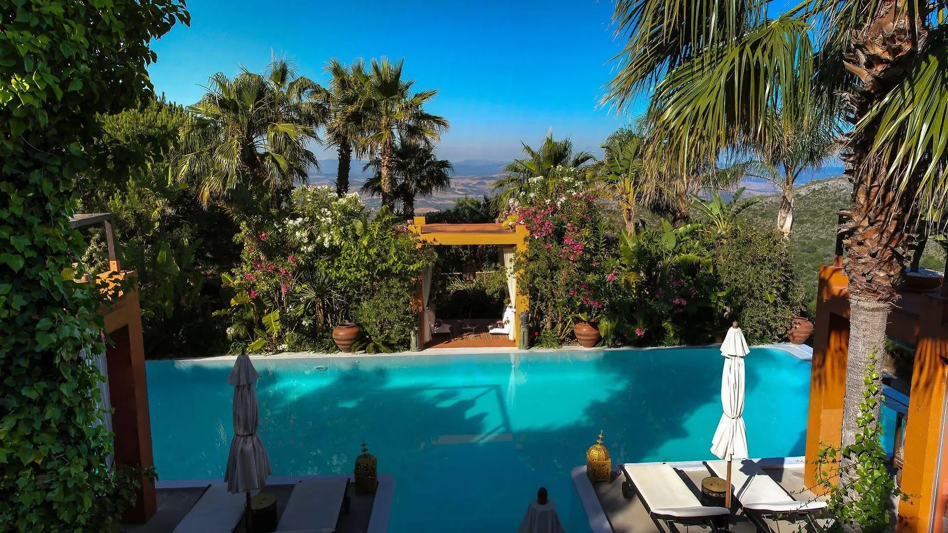 ***** Resort Ddg Retreat Hotel Casares Spanje